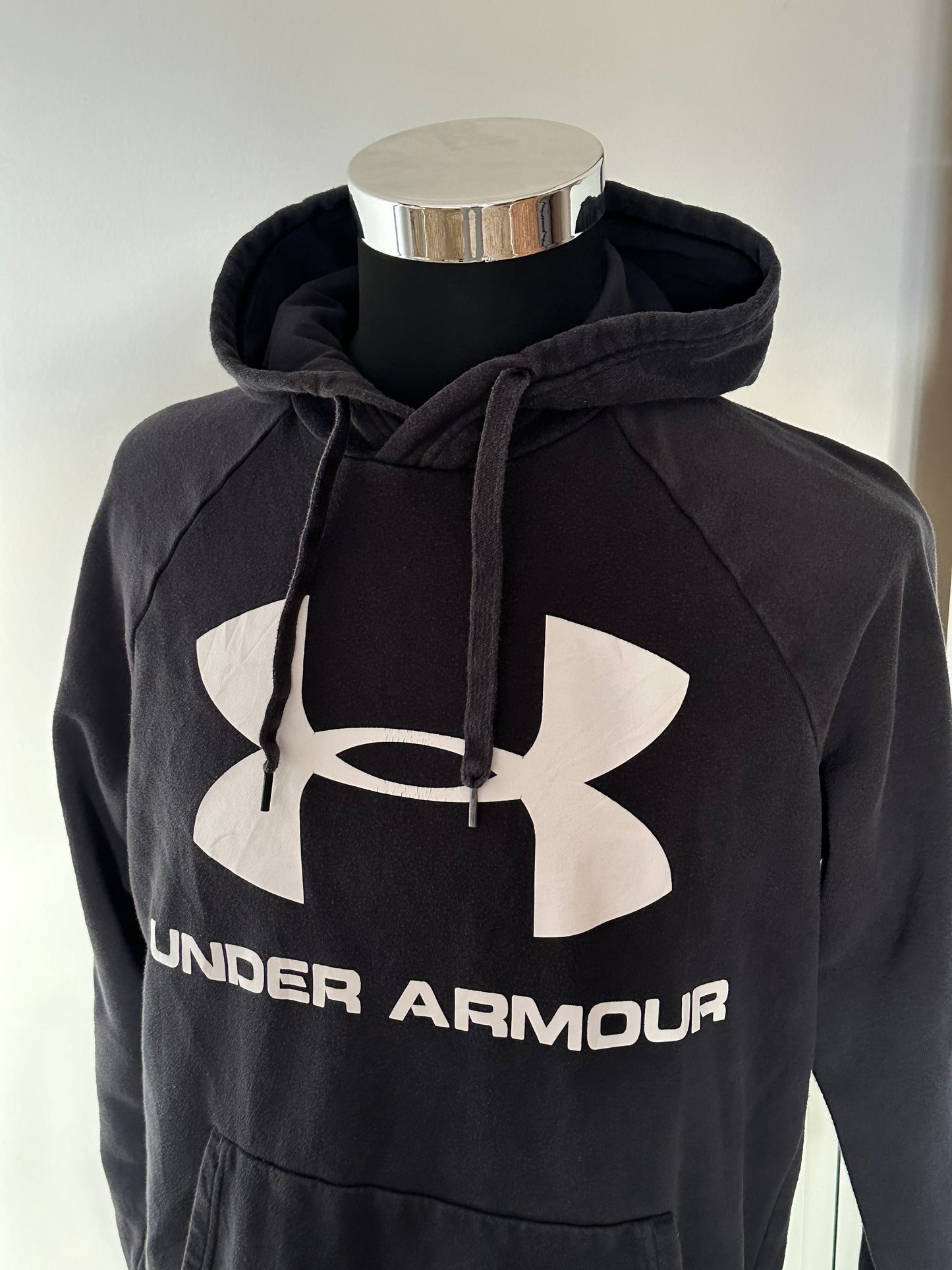 Felpa con Cappuccio Under Armour Uomo – Logo Grande – Nero – Taglia M